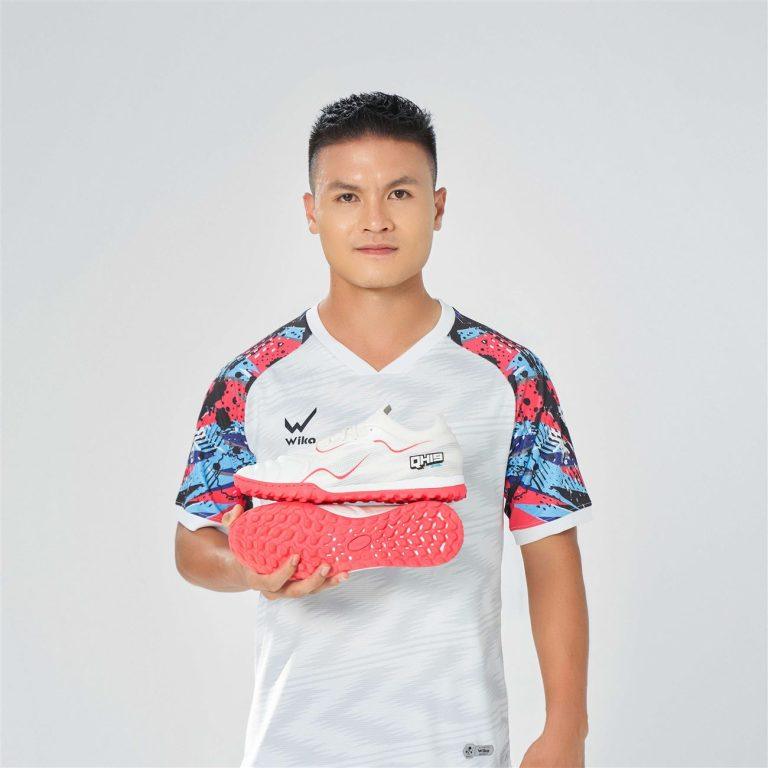 Giày Wika QH19 Z-Vol Quang Hải – Trắng 22 giay wika qh19 z vol quang hai trang 1