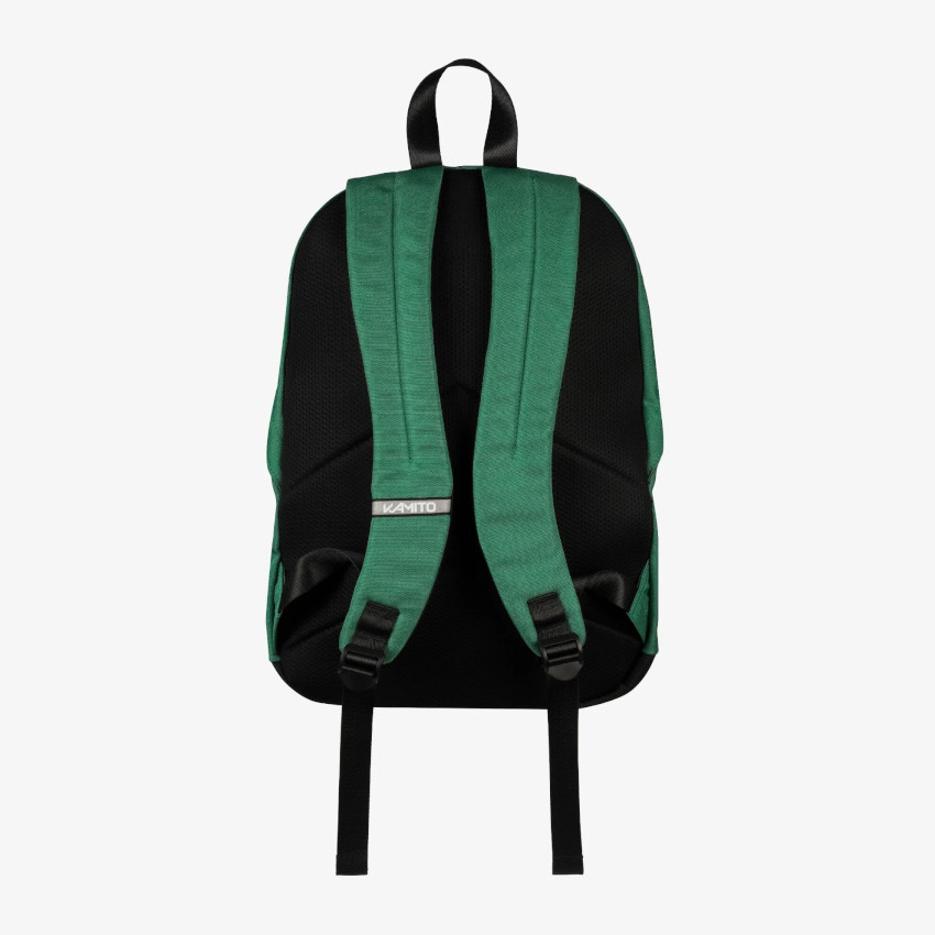 Balo Thể Thao Kamito Cool 19 Kích thước tổng thể: 47 x 27 x 17,5cm Chất liệu: Polyester 900PU Thiết kế: Gồm 3 ngăn (1 ngăn chính, 1 ngăn phụ và 1 ngăn khóa kéo) Quai xách: bản lớn, tiện dụng, dễ dàng sử dụng khi di chuyển Màu sắc: Đen - Xám - Xanh lá ƯU ĐIỂM BALO THỂ THAO KAMITO COOL Kích thước: Kích thước 47 x 27 x 17,5 cm mang đến không gian chứa đồ rộng rãi nhưng vẫn giữ tổng thể gọn gàng, phù hợp để sử dụng khi đi học, đi làm, tập luyện hoặc di chuyển hằng ngày. Thiết kế: Balo được bố trí ngăn chính rộng, ngăn laptop riêng và ngăn khóa kéo phía trước, giúp người dùng dễ dàng sắp xếp laptop, điện thoại, ví và các phụ kiện nhỏ một cách khoa học, thuận tiện khi sử dụng. Chất liệu: Sử dụng vải Polyester 900PU, nổi bật với độ bền cao, bề mặt chắc chắn và khả năng giữ phom tốt trong quá trình sử dụng. Chất liệu phù hợp với nhu cầu di chuyển thường xuyên, đồng thời dễ vệ sinh và giúp balo duy trì vẻ ngoài gọn gàng, bền đẹp theo thời gian. Quai đeo: Được bổ sung lớp đệm êm, giúp giảm áp lực lên vai và tăng cảm giác thoải mái khi mang nhiều đồ hoặc phải di chuyển thường xuyên Phong cách thiết kế: Kiểu dáng thể thao hiện đại với các mảng phối màu khỏe khoắn cùng logo Kamito cỡ lớn chạy dọc mặt trước, tạo điểm nhấn nhận diện nổi bật. Ba lựa chọn Đen, Xám và Xanh lá giúp sản phẩm dễ phù hợp với nhiều phong cách sử dụng khác nhau. Tính năng: Kamito Cool hướng đến tính đa dụng, đáp ứng linh hoạt nhu cầu không chỉ của người chơi thể thao, mà còn phù hợp cho học sinh và nhân viên văn phòng. Hệ thống ngăn chứa hợp lý cùng thiết kế quai và mặt lưng êm, thoáng giúp balo phù hợp với người thường xuyên di chuyển và mang theo nhiều vật dụng cá nhân.
