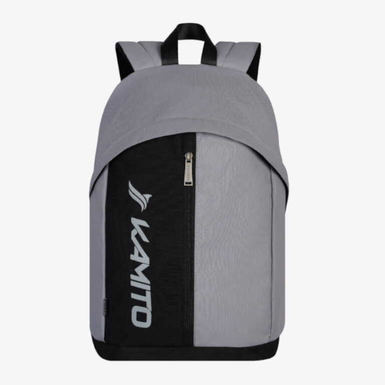 Balo Thể Thao Kamito Cool 20 Kích thước tổng thể: 47 x 27 x 17,5cm Chất liệu: Polyester 900PU Thiết kế: Gồm 3 ngăn (1 ngăn chính, 1 ngăn phụ và 1 ngăn khóa kéo) Quai xách: bản lớn, tiện dụng, dễ dàng sử dụng khi di chuyển Màu sắc: Đen - Xám - Xanh lá ƯU ĐIỂM BALO THỂ THAO KAMITO COOL Kích thước: Kích thước 47 x 27 x 17,5 cm mang đến không gian chứa đồ rộng rãi nhưng vẫn giữ tổng thể gọn gàng, phù hợp để sử dụng khi đi học, đi làm, tập luyện hoặc di chuyển hằng ngày. Thiết kế: Balo được bố trí ngăn chính rộng, ngăn laptop riêng và ngăn khóa kéo phía trước, giúp người dùng dễ dàng sắp xếp laptop, điện thoại, ví và các phụ kiện nhỏ một cách khoa học, thuận tiện khi sử dụng. Chất liệu: Sử dụng vải Polyester 900PU, nổi bật với độ bền cao, bề mặt chắc chắn và khả năng giữ phom tốt trong quá trình sử dụng. Chất liệu phù hợp với nhu cầu di chuyển thường xuyên, đồng thời dễ vệ sinh và giúp balo duy trì vẻ ngoài gọn gàng, bền đẹp theo thời gian. Quai đeo: Được bổ sung lớp đệm êm, giúp giảm áp lực lên vai và tăng cảm giác thoải mái khi mang nhiều đồ hoặc phải di chuyển thường xuyên Phong cách thiết kế: Kiểu dáng thể thao hiện đại với các mảng phối màu khỏe khoắn cùng logo Kamito cỡ lớn chạy dọc mặt trước, tạo điểm nhấn nhận diện nổi bật. Ba lựa chọn Đen, Xám và Xanh lá giúp sản phẩm dễ phù hợp với nhiều phong cách sử dụng khác nhau. Tính năng: Kamito Cool hướng đến tính đa dụng, đáp ứng linh hoạt nhu cầu không chỉ của người chơi thể thao, mà còn phù hợp cho học sinh và nhân viên văn phòng. Hệ thống ngăn chứa hợp lý cùng thiết kế quai và mặt lưng êm, thoáng giúp balo phù hợp với người thường xuyên di chuyển và mang theo nhiều vật dụng cá nhân.